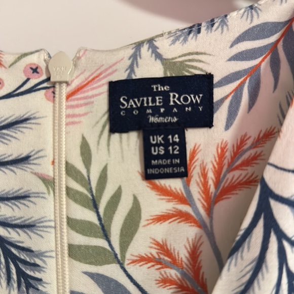 Seville Row Wrap Dress Size 12 White with Colorful Pattern Flutter Sleeve NWT - Picture 3 of 5